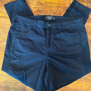 Size 16- Pennington’s  Slightly Curvy Fit Black Pants